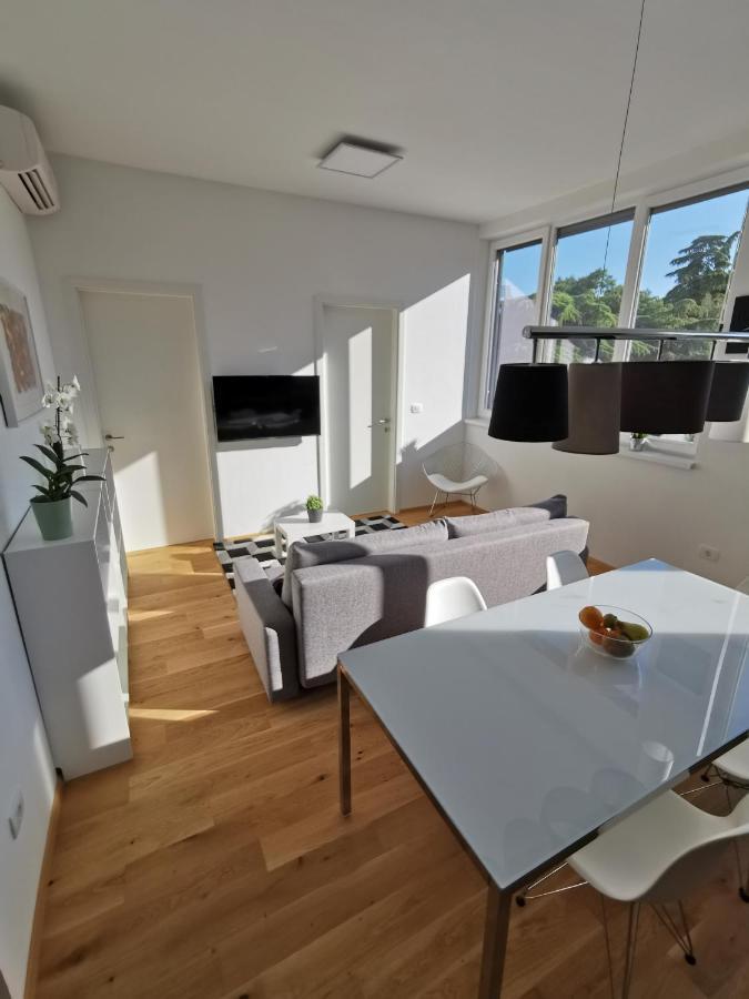 Apartmaji Egis Koper Buitenkant foto